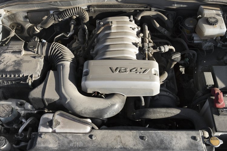 Retira el sensor del puerto del motor.