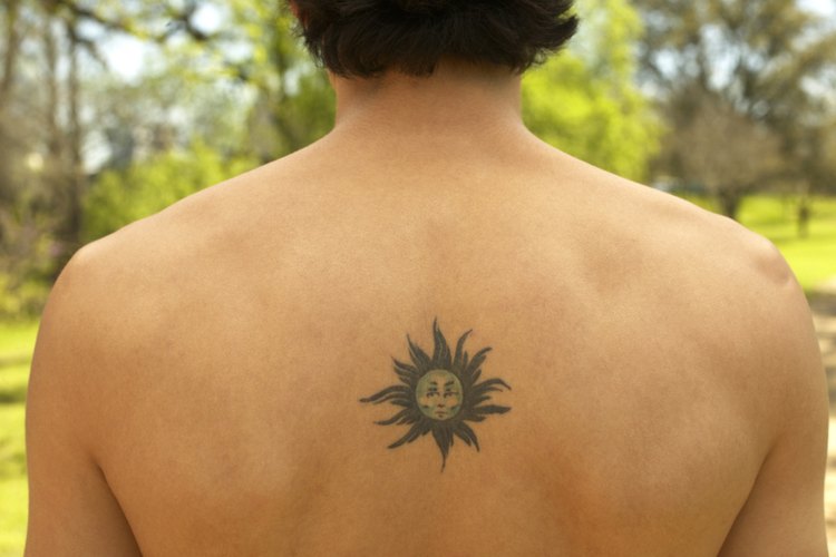 Tatuaje en la espalda.