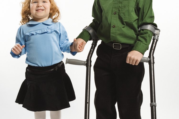 A ambos niños les encanta tener la atención de sus padres