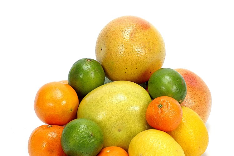 Los aceites de cáscaras de cítricos tienen numerosas aplicaciones terapéuticas, culinarias y de belleza.