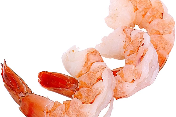 Utiliza los camarones congelados cocidos como aperitivos.