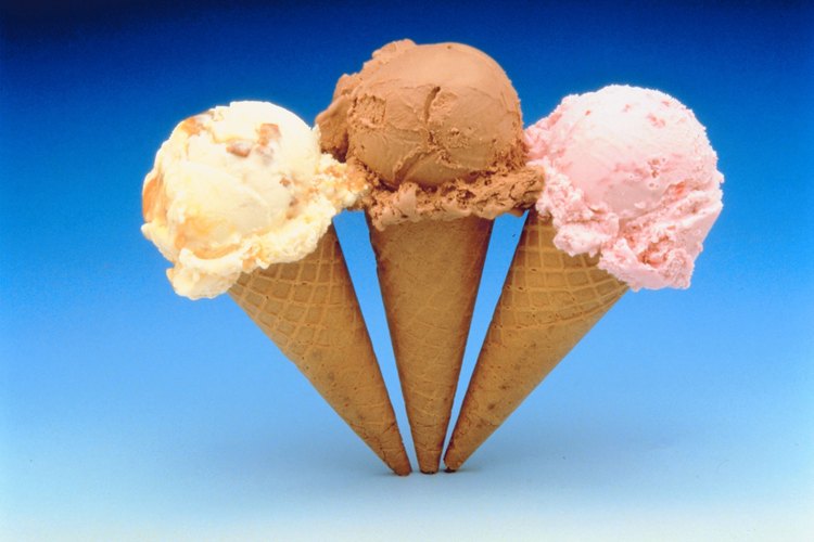 Puedes preparar helado en casa con los ingredientes que prefieras.