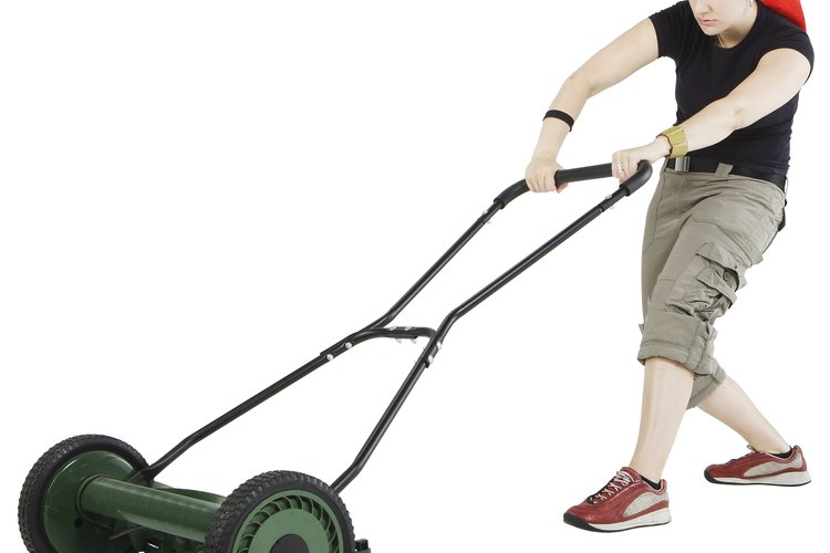 Aprende cómo afilar las cuchillas de una cortadora de césped.