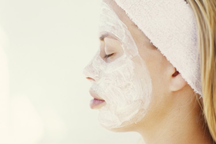 Las bandas para la cabeza deportivas también son útiles durante tratamientos de salones de belleza.