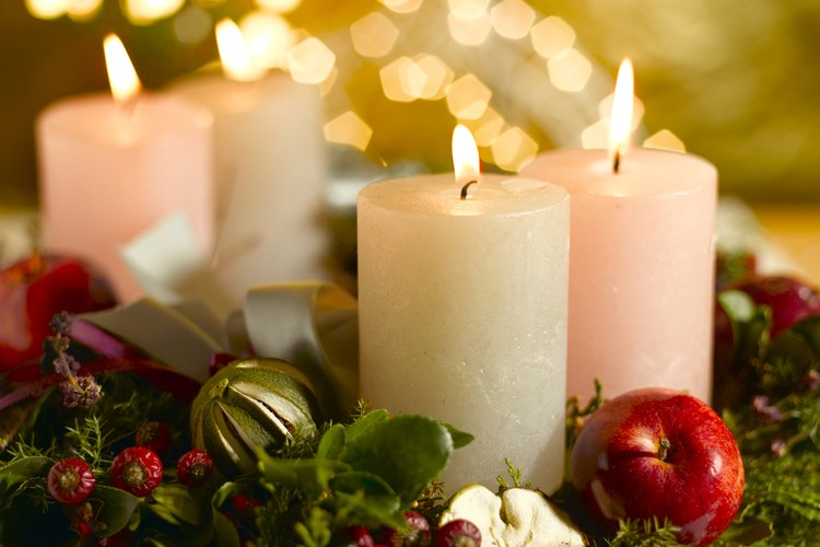 Puedes tratar de vender velas.