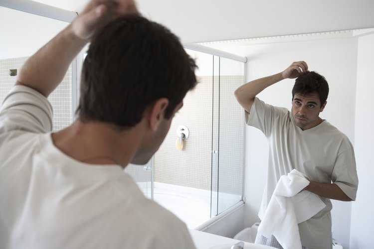 Los hombres con cabello grueso a menudo tienen dificultad para encontrar el peinado perfecto.