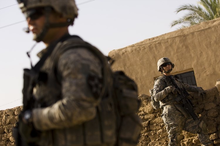 Soldados estadounidenses patrullando en Irak.