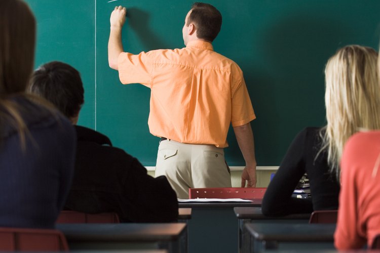 La ansiedad que experimentan los estudiantes al tratar de hablar en otro idioma es normal y solo se supera con la práctica.