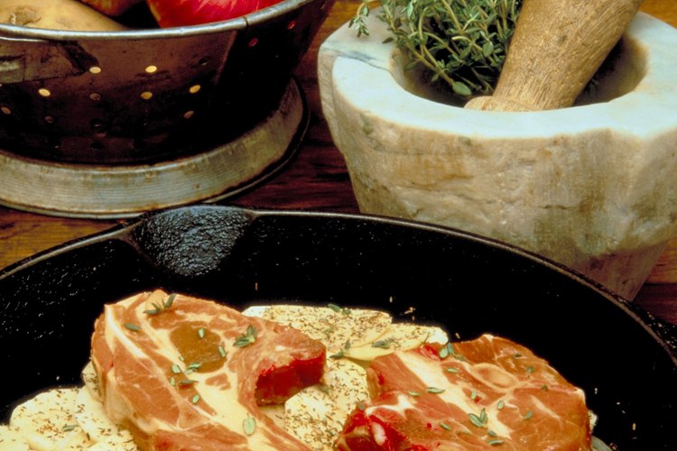 La carne promedia siete gramos de proteína por onza (28 g).