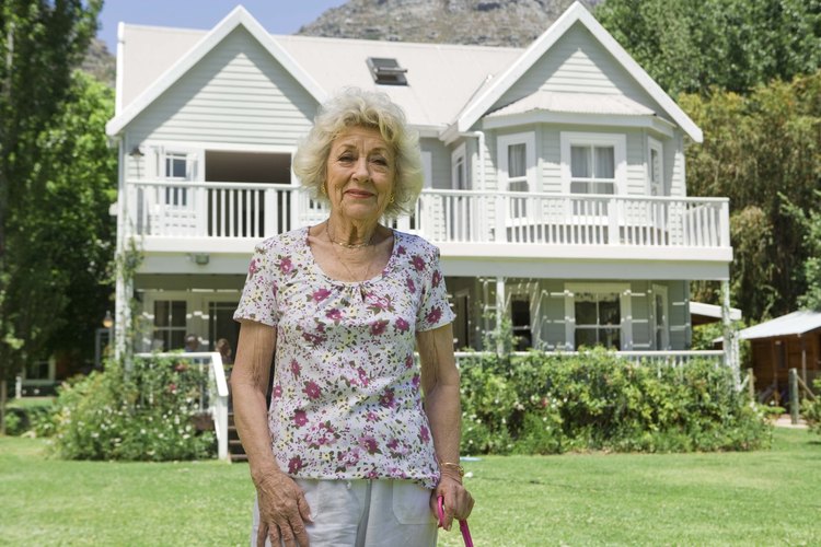 Entre más vieja sea una casa, es más probable que haga ruidos de crujidos, tronidos y rechinidos.