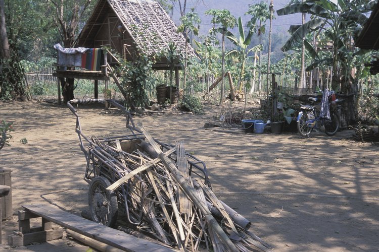 Visitar una aldea en las montañas de Tailandia será una gran aventura.