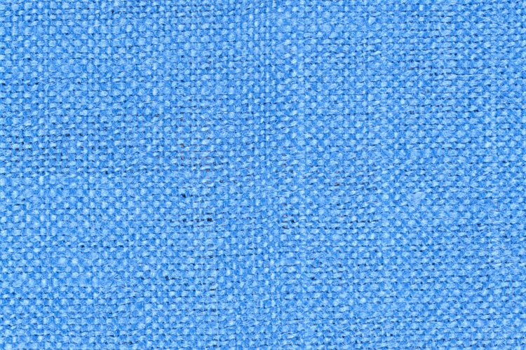 Dentro de la industria textil, los tejidos se colocan en dos categorías: naturales y hechas por el hombre o manufacturadas.