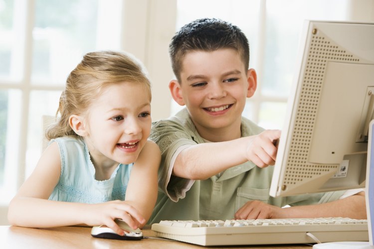 Las computadoras pueden ser una parte integral de la educación de un niño.