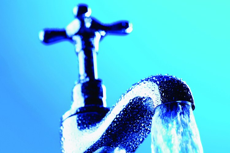 Agua del grifo.