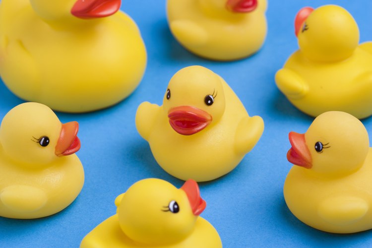 Un tema de patitos de hule puede ser tanto para niñas como para niños.