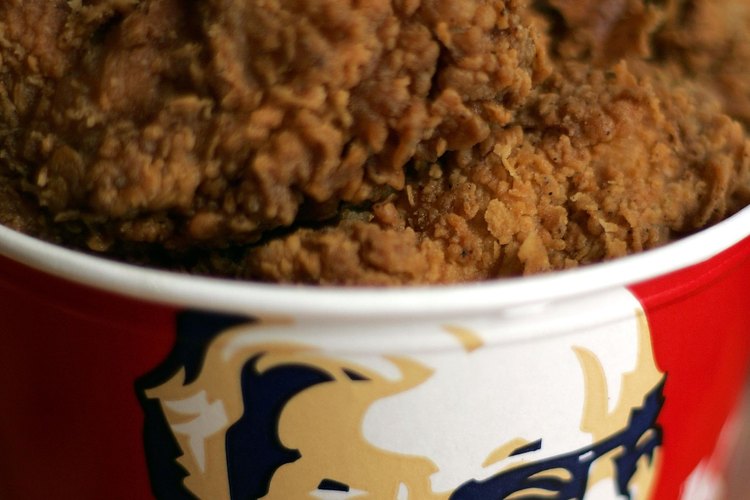 El pollo de KFC recalentado en horno es el mejor método.