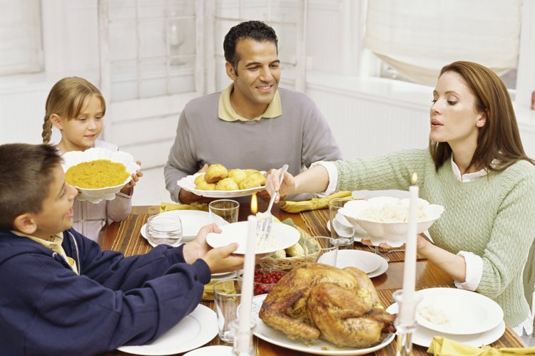 Las comidas en familia son ideales para las devociones informales.