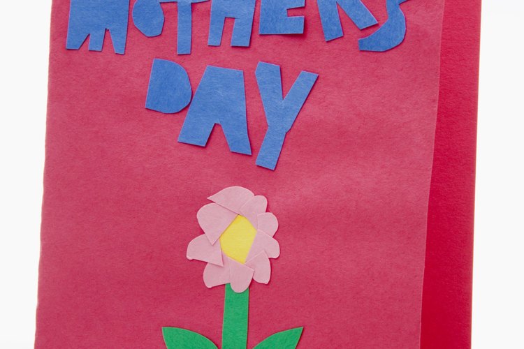 Especifica qué es lo que hace que tu madre sea especial cuando escribas una tarjeta para el Día de las Madres.
