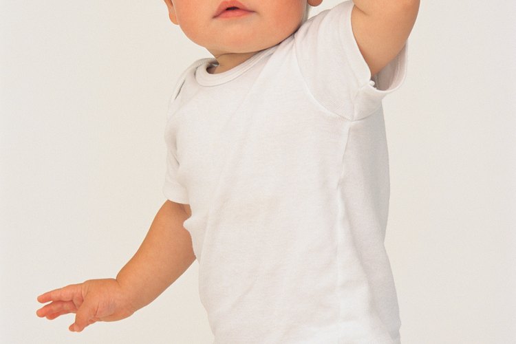 Enséñale la regla de la ropa interior a temprana edad.
