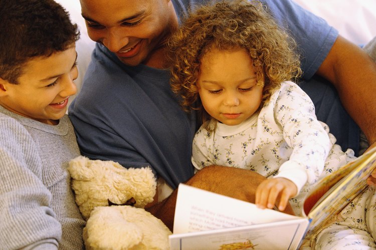 Involucra a tu niño en historias por medio de oraciones familiares completas con rimas