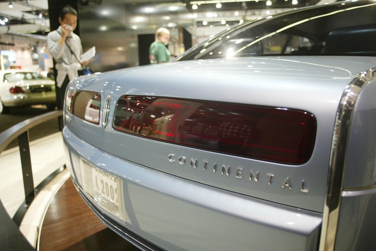 Tanto el sedán como los modelos ZX2 del Ford Escort 2000 ofrecieron los motores de 2,0 litros.
