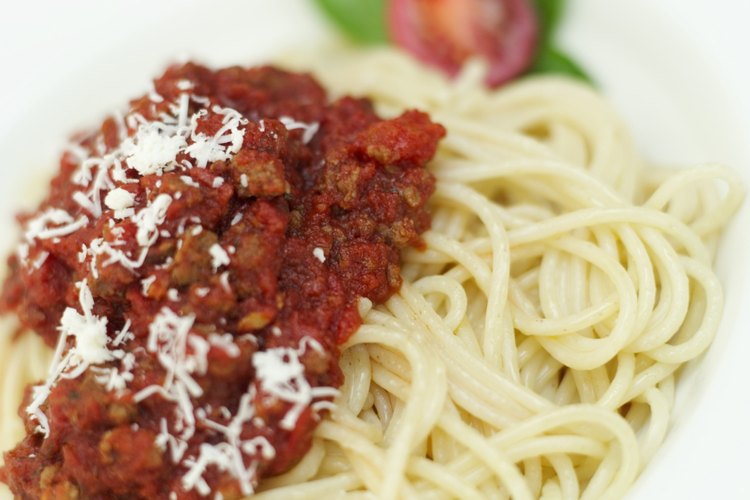 Espaguetis con salsa de carne.