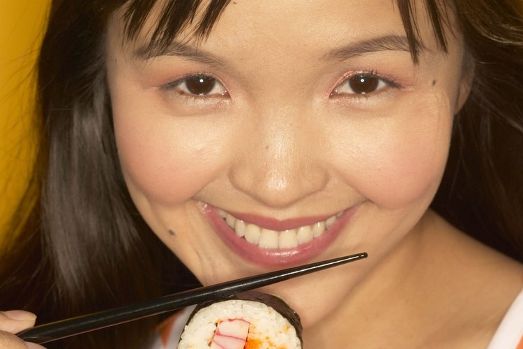 El sushi es a menudo crudo, pero puede ser frito estilo tempura.