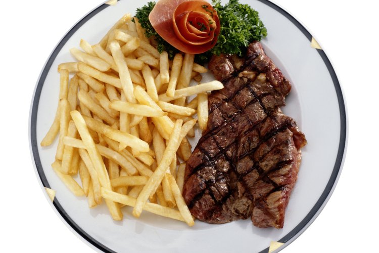 Filete con patatas fritas.