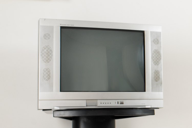 Quita la televisión de la recamara de tu hijo.