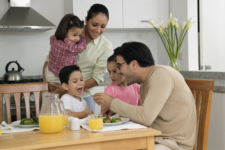 Propicia el conocimiento de los niños sobre la nutrición saludable a través de las actividades preescolares.