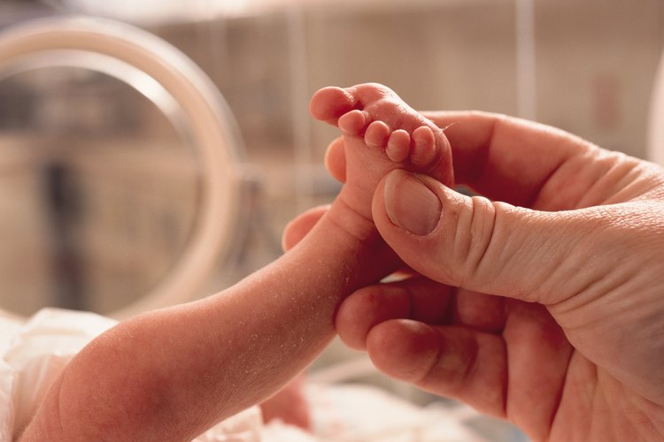 Dale a los padres de bebés prematuros la oportunidad de pasar tiempo con su bebé.