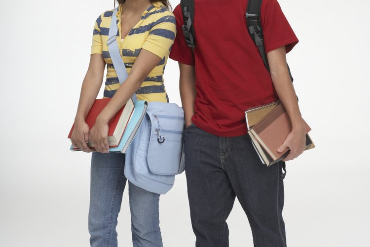 Fomentar la autoestima de tus hijos adolescentes ayuda a que digan no al sexo.