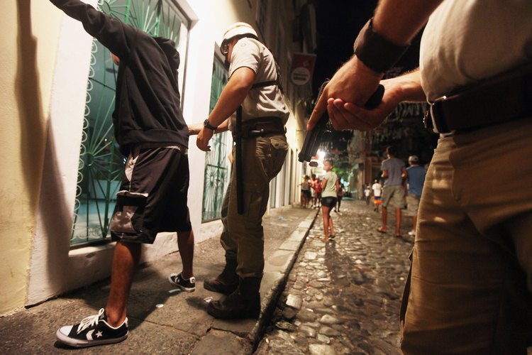 Su trabajo es enfrentar a peligrosos delincuentes.