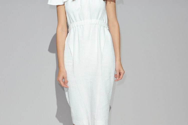 Vestido con manga copete.