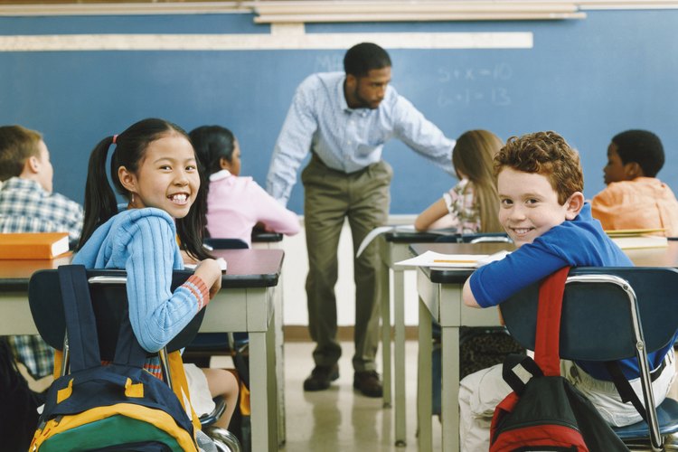 Los profesores se encuentran entre los modelos más importantes para los niños en su comunidad.