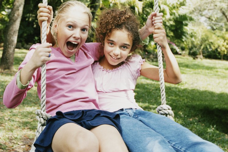 Pedir permiso pondrá límites sociales y de seguridad para un niño.
