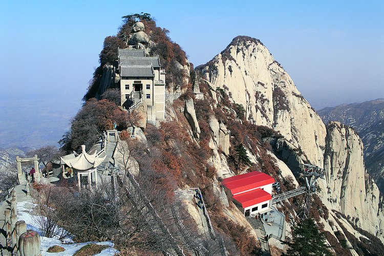 Haz un paseo de pesadilla para llegar a una vista celestial en el monte Huashan en China.
