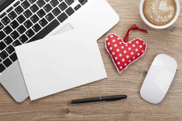 Escríbele una invitación romántica a tu marido.