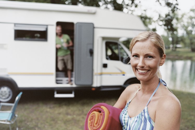 Disfruta de unas vacaciones cerca de la playa a bordo de tu coche vivienda.