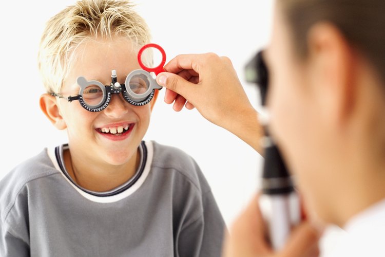 La Oficina de Estadísticas del Trabajo (Bureau of Labor Statistics o BLS) muestra las ganancias para los optometristas trabajando como empleados durante el año 2009.