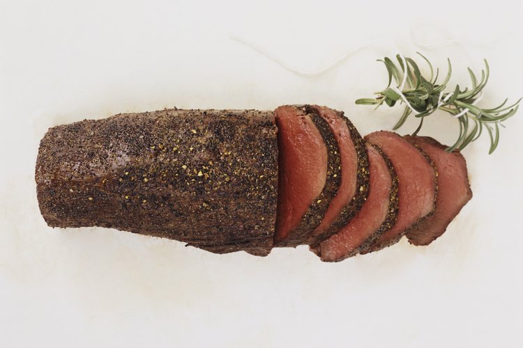 El rosbif puede ser el plato principal delicioso de una cena.