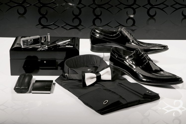 Haz que tus zapatos de charol queden impecables.
