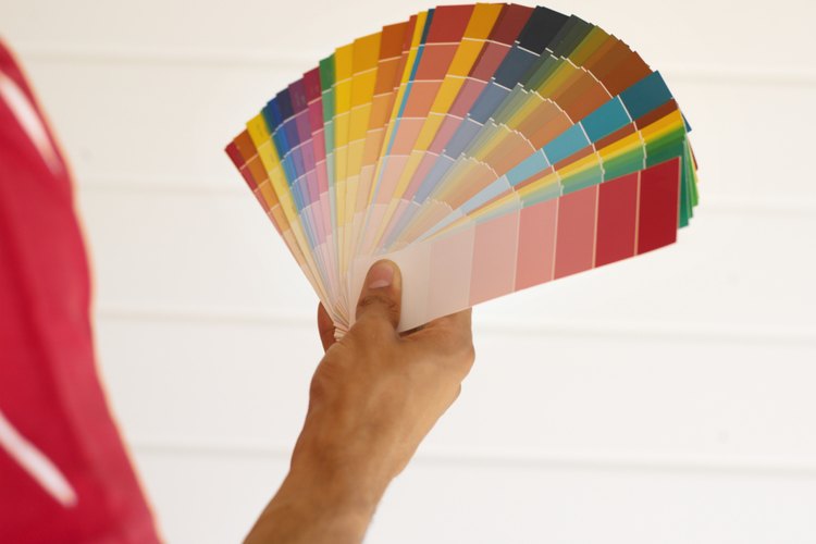 Las pinturas de brillo medio a alto son las pinturas más comúnmente usadas en casas con niños o con mucha actividad.