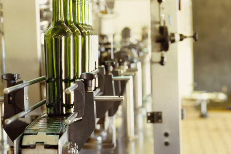 Cada producto producido y consumido requiere entradas que no se pueden utilizar para producir otros productos para ser consumidos.