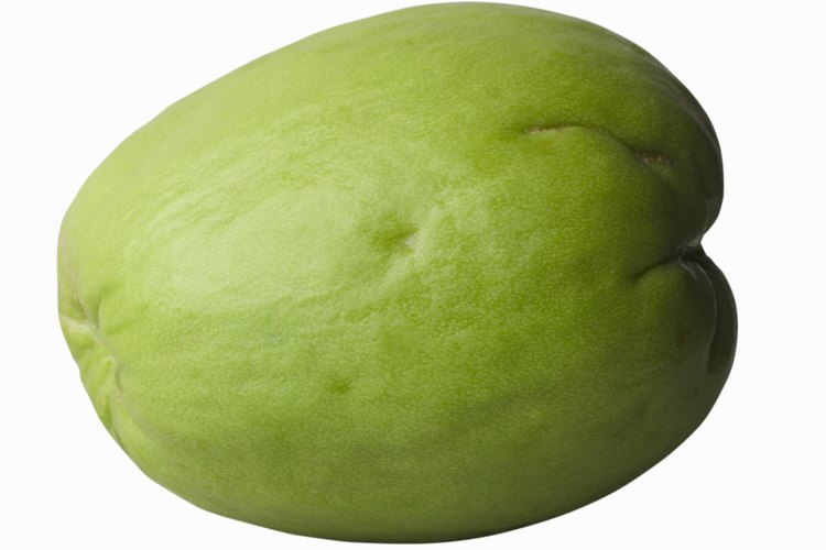 El chayote se puede cocinar de varias formas.