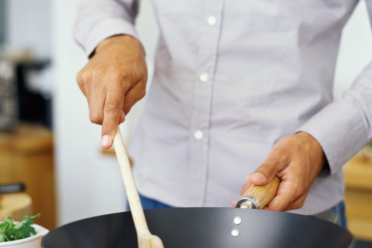 El dulce de halva casero es muy simple de realizar y tan solo necesitas muy pocos ingredientes para fabricarlo.