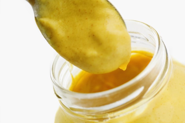Combinar el amarillo mostaza con el color adecuado puede hacer que realmente se destaque.