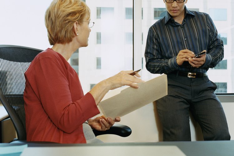 Cómo hacer contacto con un antiguo jefe para un nuevo trabajo.
