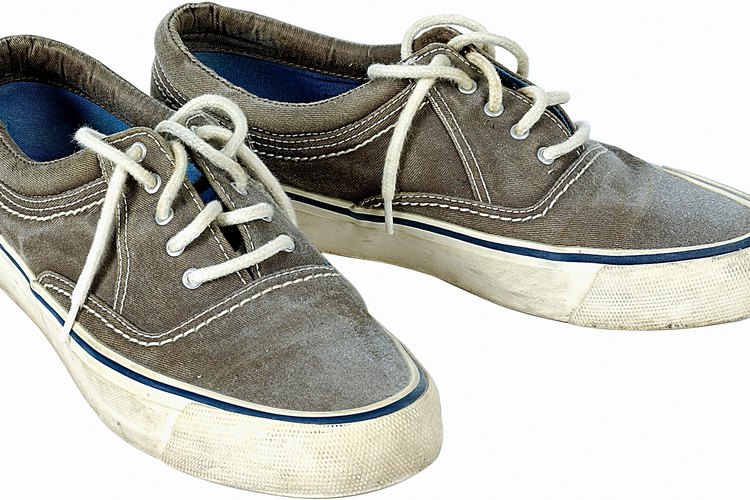 Las suelas de tus zapatillas se vuelven amarillas con el tiempo.