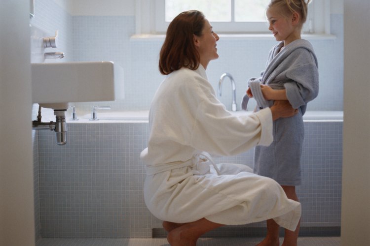 La ropa discreta ayuda a que tu hijo sea discreto y hacen que sienta que está madurando.